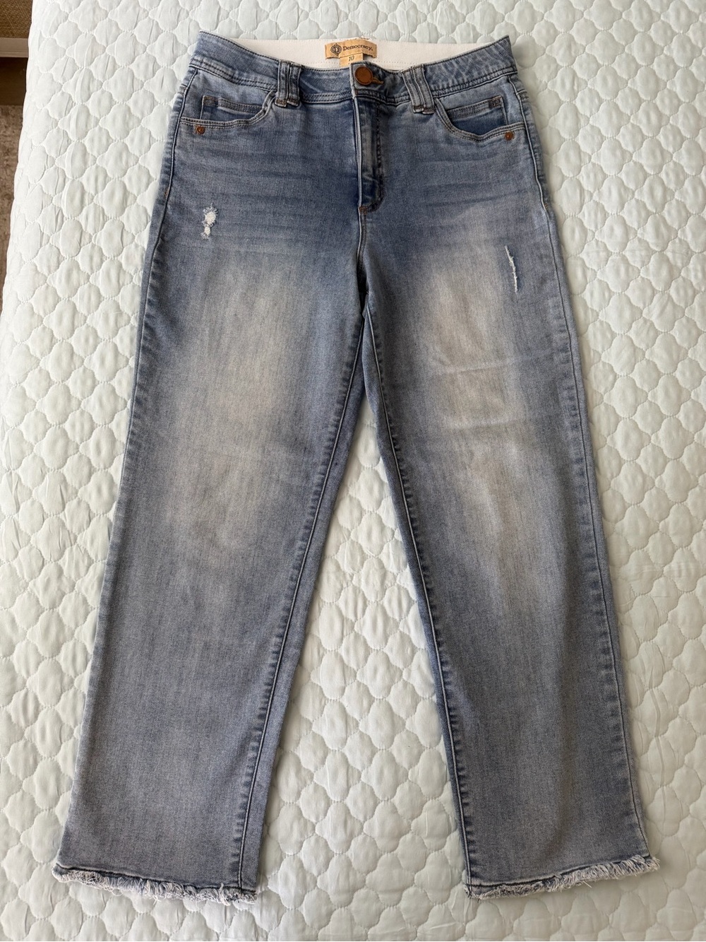 Democracy Women's Faded Light Blue Cropped Denim Jeans